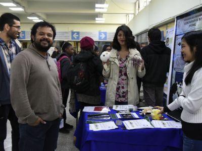 El doctor Fernando Valiente, junto a otros académicos del Instituto de Ciencias Biomédicas, apoyaron decididamente esta iniciativa estudiantil.  