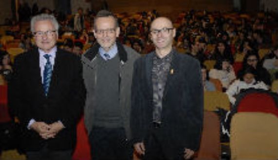 Doctor Albert Galaburda, profesor Rafael González y doctor Cristián Leyton