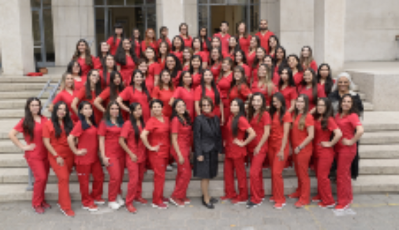 La generación 2021 de Matronas y Matrones de la Facultad de Medicina de la Universidad de Chile