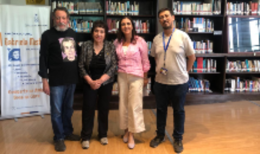 Profesor José Navarro, poetisa Amanda Fuller, doctora Lorena Tapia y Javier Morales. 