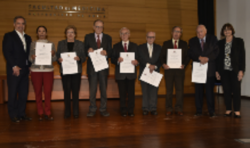 Doctores Miguel O'Ryan, Cecilia Sepúlveda, María Eugenia Pinto, Juan Pablo Jiménez, Luigi Devoto, Luis Cartier, Ítalo Braghetto, Rodolfo Armas y Rosa Devés.  