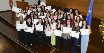 Promoción 2024 de la Escuela de Fonoaudiología recibe su título