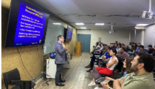 El doctor Marc Potenza dictó las charlas “Uso de pantallas, adicción a videojuegos y juego patológico en la adolescencia” y “Tratamientos psiquiátricos para las adicciones digitales”. 