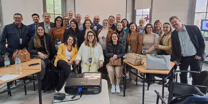 Académicos brasileños participan de seminario de innovación en la educación superior