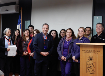 El doctor Miguel O'Ryan dijo a los tutores clínicos que "creemos que parte de su motivación es porque somos la Universidad de Chile, con visión pública, con calidad, pluralismo y que conforma parte importante de la historia de nuestra nación a lo largo de 190 años"