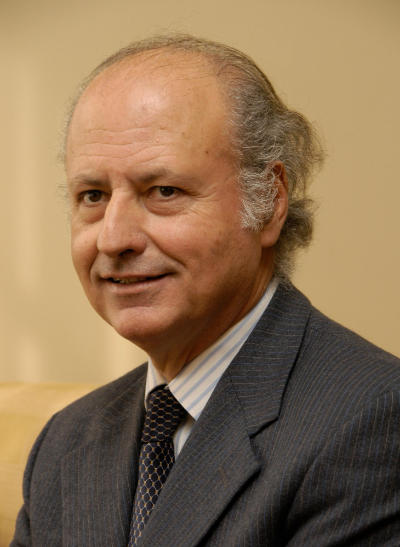 Doctor Raimundo Charlín Edwards. 
