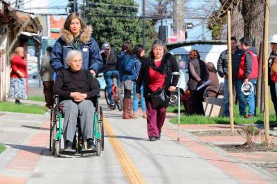 “Inclusión social urbana, accesibilidad y movilidad sustentable: Personas mayores y/o con discapacidad, y otros grupos vulnerados” se denomina una de las iniciativas que ejecutará la Universidad de Chile.