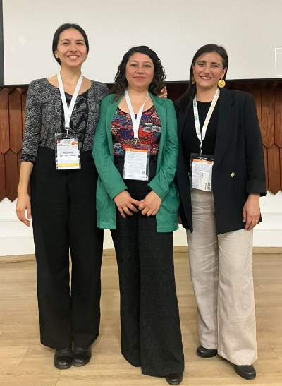 Nutricionista Macarena Jara y las profesoras Paola Cáceres y Karen Basfi-Fer, en en el XX Congreso Latinoamericano de Nutrición (SLAN) 2023.