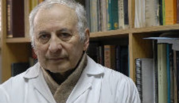 Dr. Carlos Valenzuela