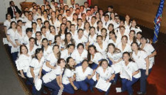 La generación 2016 de enfermeras (os) de la Universidad de Chile