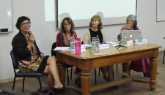 Las panelistas Soledad Falabella, Pamela Eguiguren, Amaya Valdés y Viviana Sobrero. 