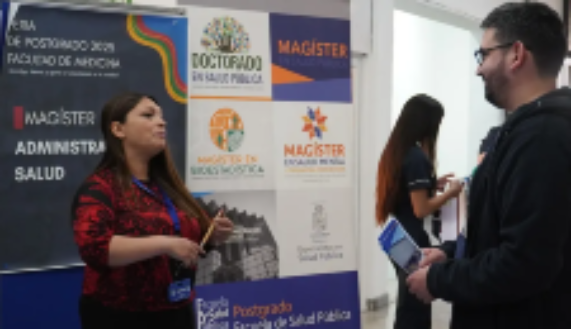 El objetivo de la Feria de Posgrado fue dar a conocer la amplia oferta de programas de magister y doctorado a estudiantes de nuestro plantel.