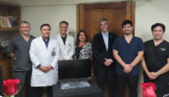 Doctores Eugenio Luna, Ricardo Tolosa, Enrique Cifuentes, Andrea Mena, Juan Pablo Torres, Martín Muñoz y Hugo Henríquez